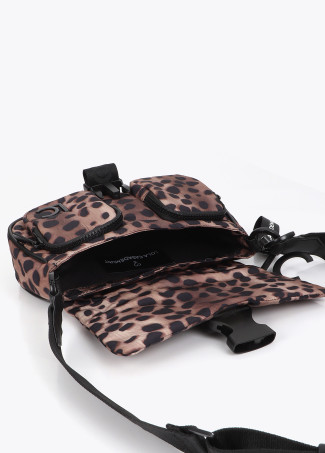 Nylon-Schultertasche mit Animal Print