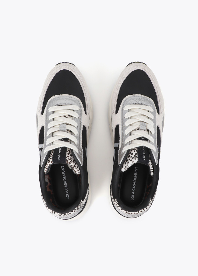 Deportiva con suela tipo running