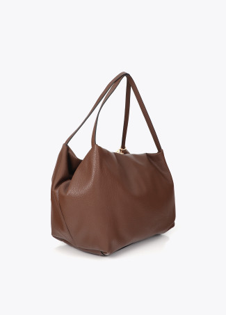 Shopper aus Kunstleder mit Nieten