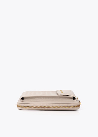 Étui pour portable avec logo piqué
