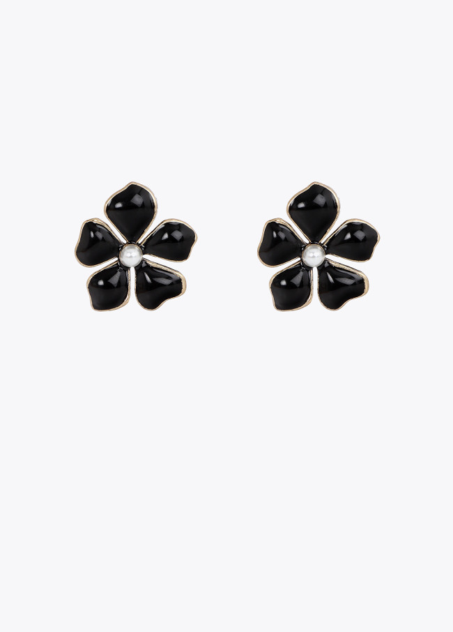 Lacquered Flower Stud Earring