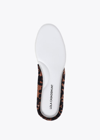 Deportiva con suela tipo running
