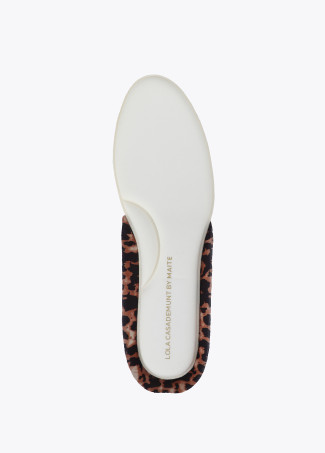 Sneaker con Logo Borchiato in Materiali Misti e Pelle