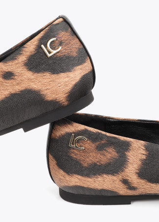 Bailarina en estampado animal print