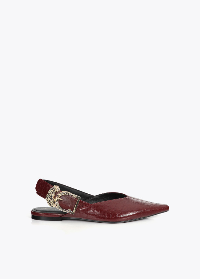 Scarpa bassa con fibbia leopardo