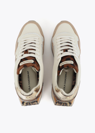 Tênis de plataforma personalizados em diferentes materiais e couro