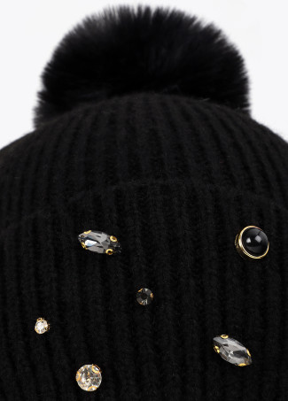 Gorro punto con perlas y cristales