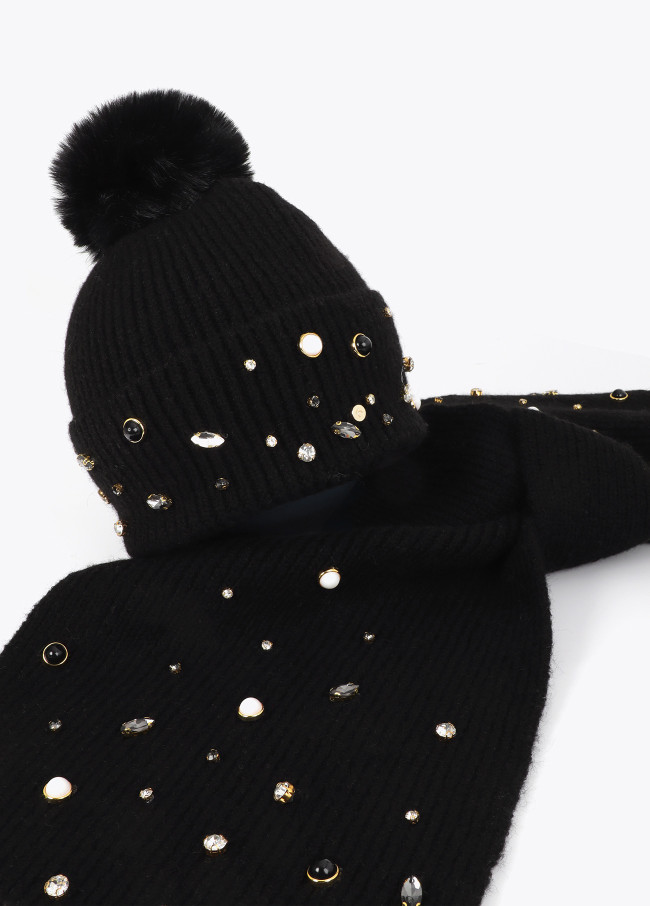 Bonnet Tricoté avec Perles et Cristaux