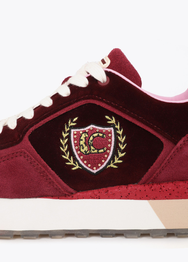 Plattform-Sneaker mit Material- und...