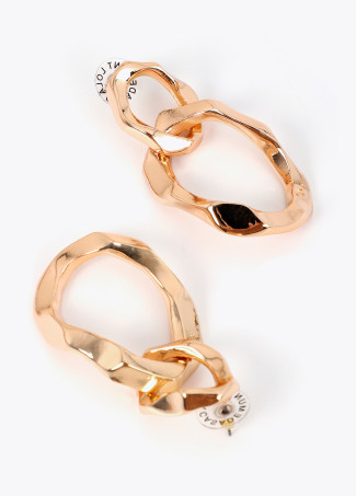 Pendiente dorado con textura