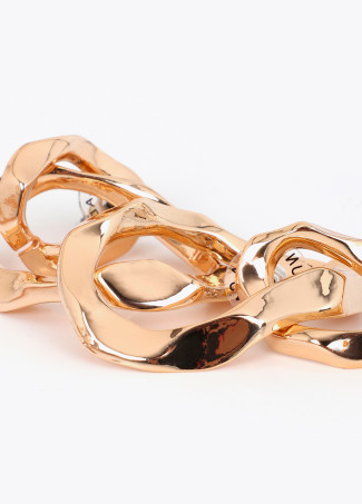Pendiente dorado con textura