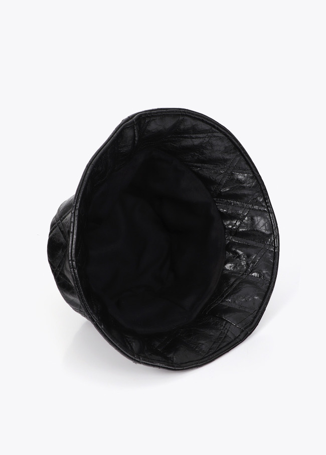 Quilted Effect Bucket Hat with Lined Logo