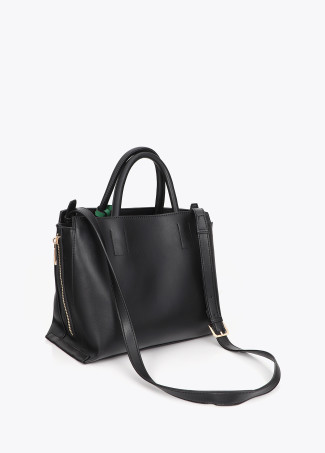 Shopper en Cuir Synthétique avec Pendentif Contrastant