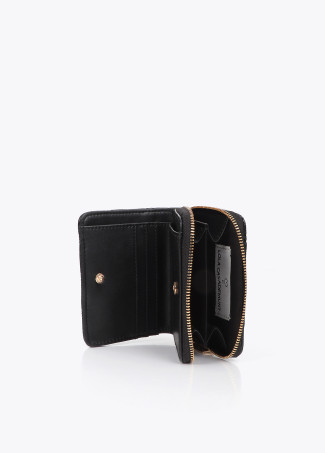 Quilted Wallet with Double Stitching and Tubular Pull