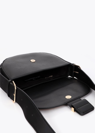 Bolsa Tiracolo com Aba e Ilhós