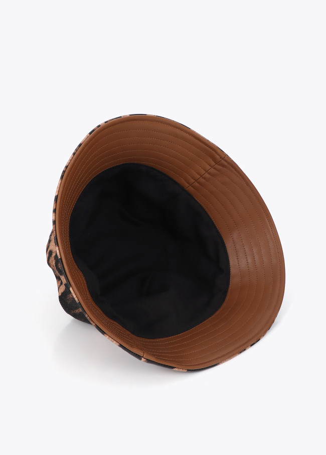 Cappello Bucket in Stampa Animalier e Eco-pelle