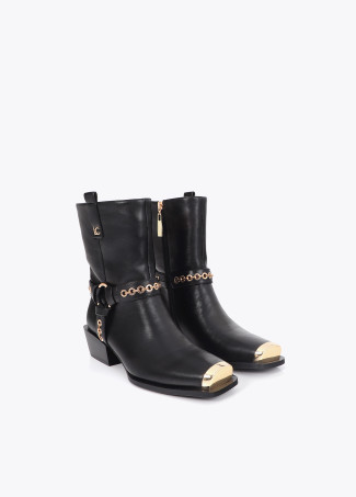 Country Ankle Boot with Eyelet Details