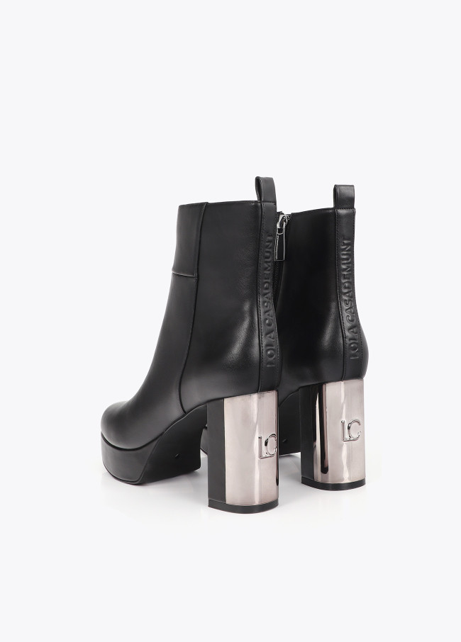 Stiefelette mit Plattform und personalisiertem...