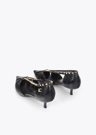 Stiletto semi abierto con tachas
