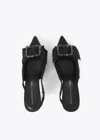 Stiletto con lazo y aplique piedras