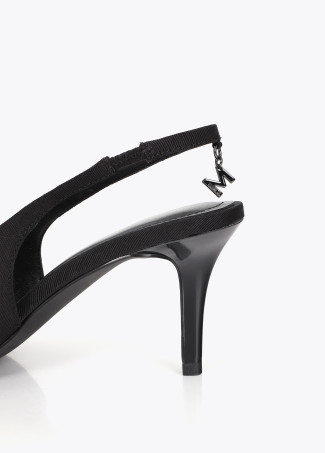 Stiletto con lazo y aplique piedras