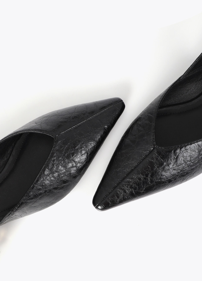 Flat Shoe with Leopard Buckle