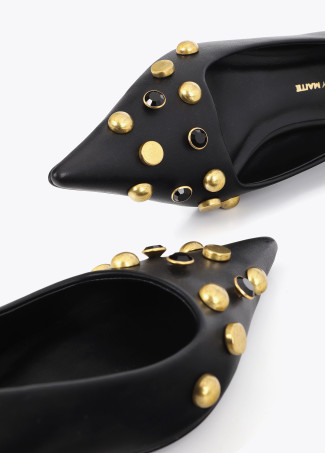 Chaussure avec Applications de Bijoux et Talon Métallique