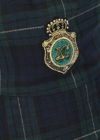 Bob à motif tartan avec détail écusson