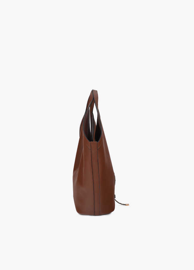 Shopper effetto pelle con mini borchie