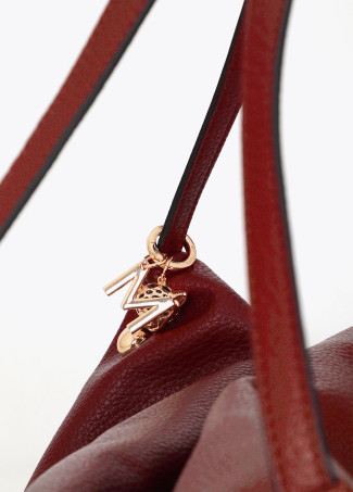 Shopper com Tachas em Couro Sintético