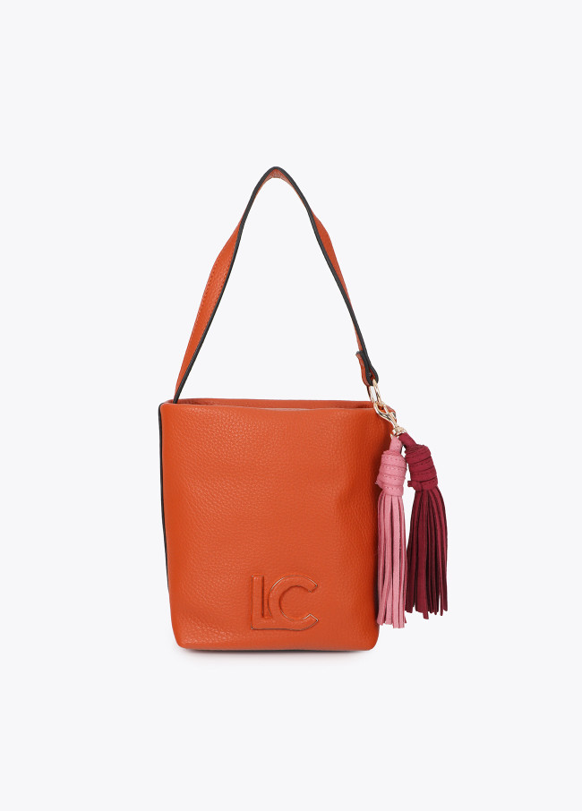 Umhängetasche in Lederoptik mit Quasten