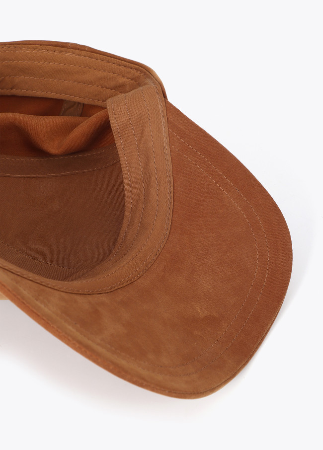Cappello in tessuto con cristalli LC