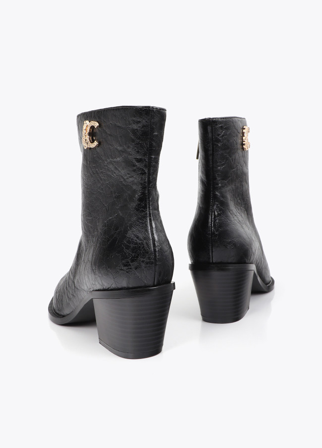 Bota cano baixo efeito pele textura LC leopardo