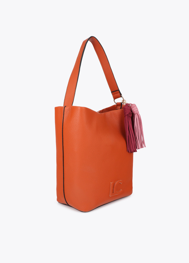 Shopper efeito pele com detalhe de logo na alça...