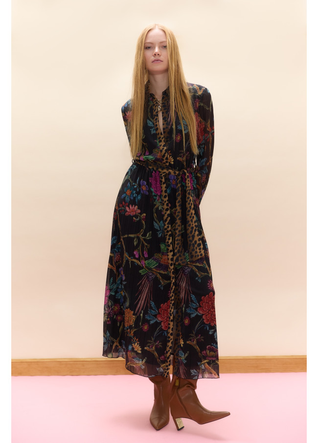 Vestido midi plisado y estampado