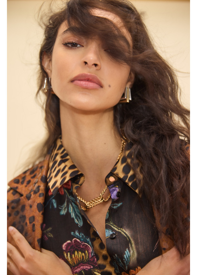Camisa Regular com Estampas Animal Print e Florais