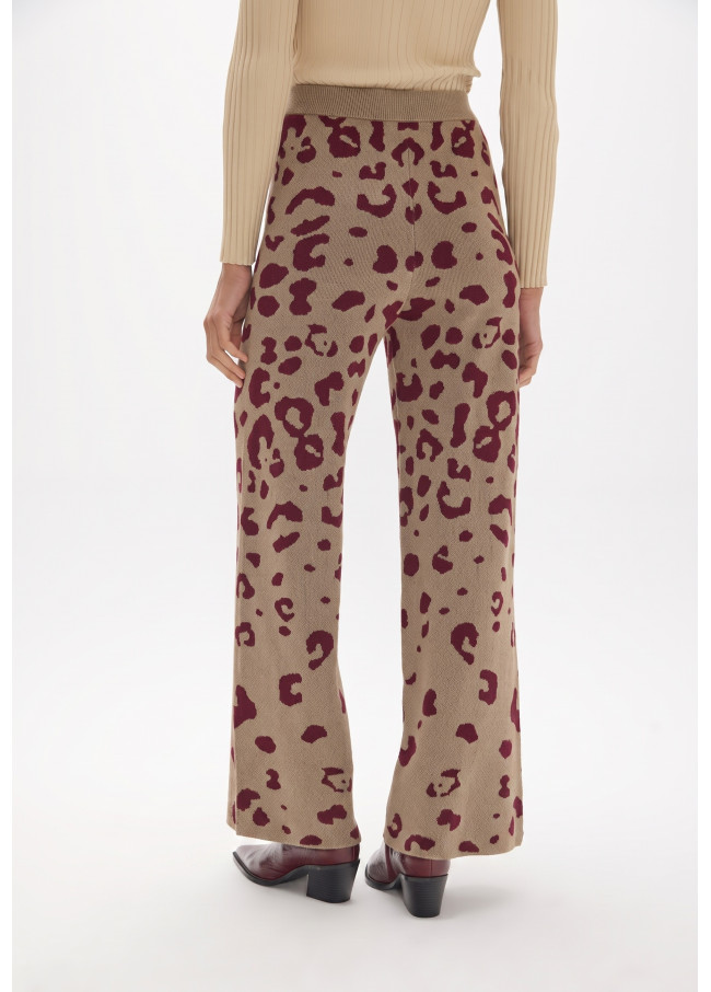Jacquard-Hose mit Kuhmuster