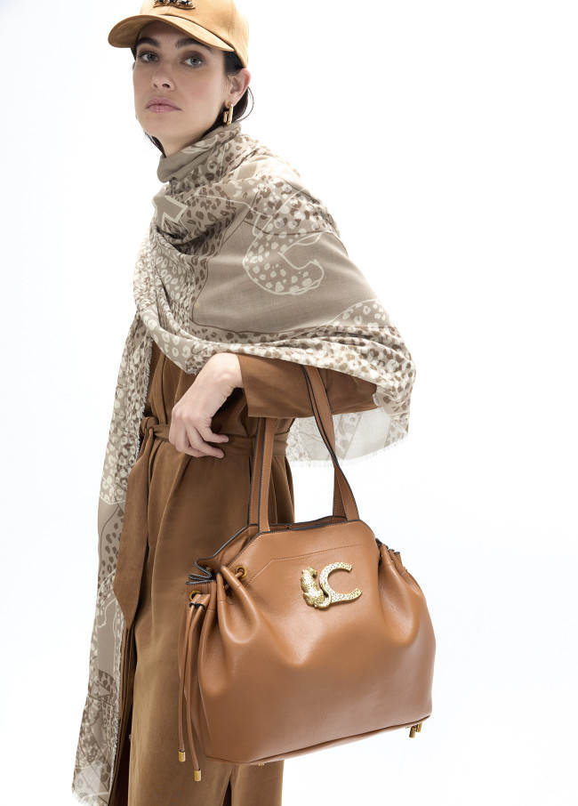 Shopper com Detalhe de Correntes Ajustáveis