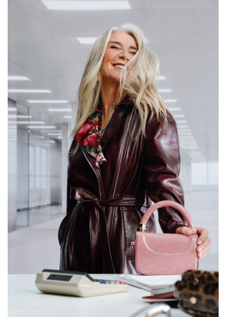 Jaqueta longa estilo biker em efeito couro com cinto