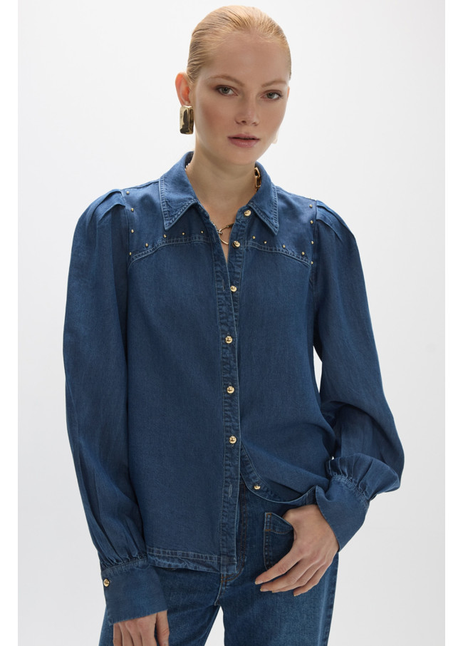 Camisa tejana con bolitas doradas