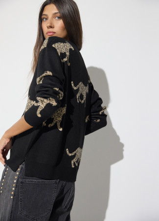 Jersey leopardo con detalle collar y logo