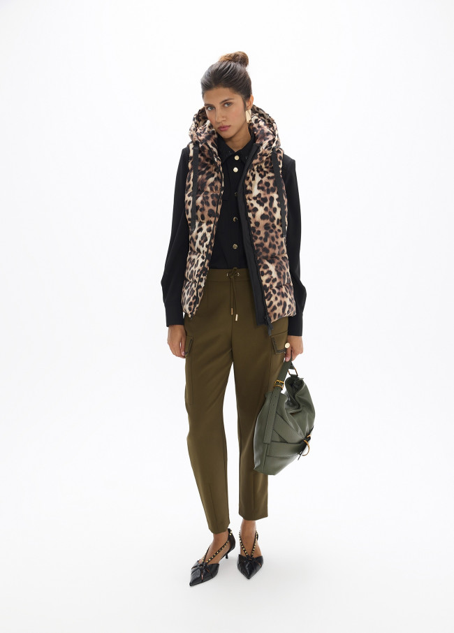 Khaki Jogging mit seitlichen Cargo-Taschen und...