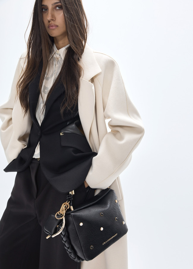 Bandolera Lola Casademunt 1981 tachas y perlas